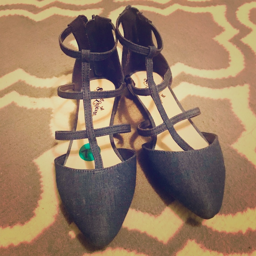 NWOT strappy jean flats